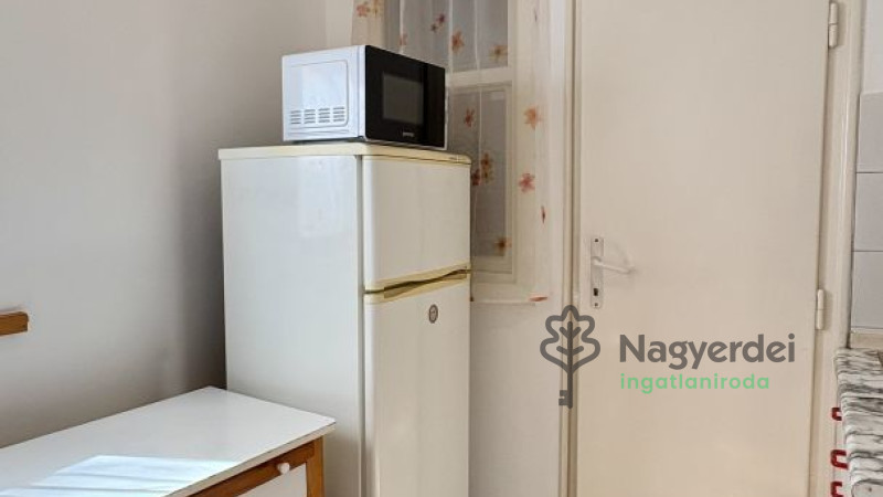 Debrecen, Sestakert, Lakás, tégla lakás  