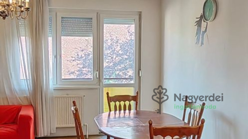 Debrecen, Nagyerdő, Lakás, tégla lakás  