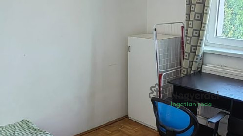 Debrecen, Nagyerdő, Lakás, tégla lakás  