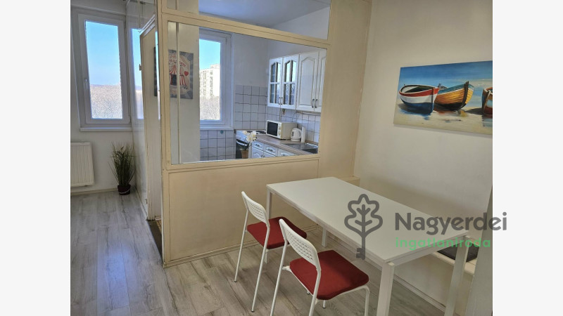 Debrecen, Sestakert, Lakás, panel lakás  