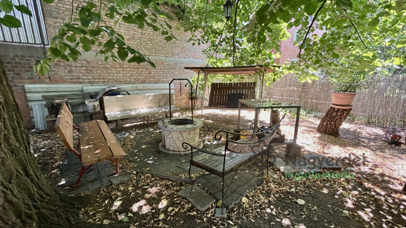 Debrecen, Sestakert, Lakás, tégla lakás  