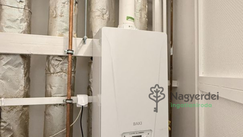 Debrecen, Urrétje, Lakás, tégla lakás  