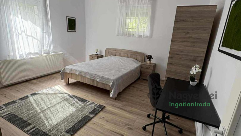 Debrecen, Nagyerdőalja, Lakás, tégla lakás  