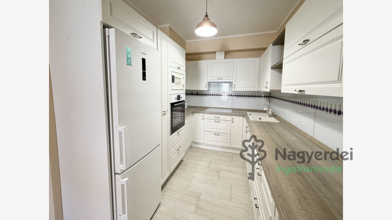 Debrecen, Füredi lakópark, Lakás, tégla lakás  