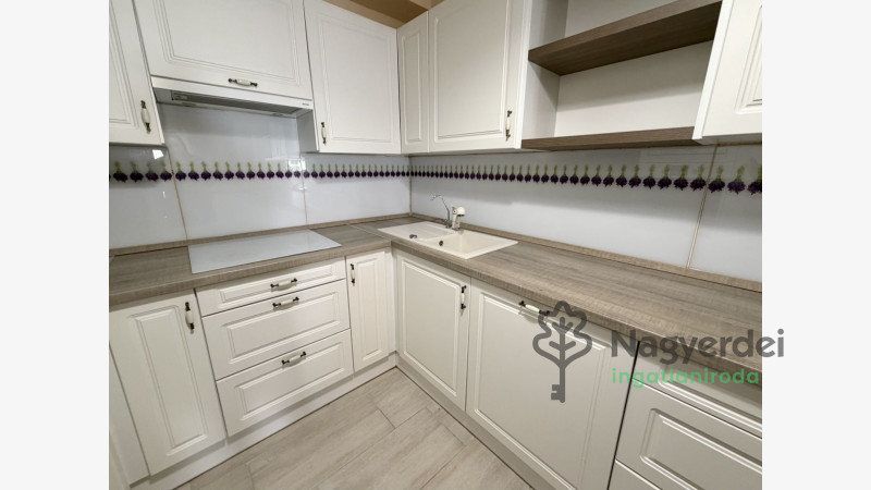 Debrecen, Füredi lakópark, Lakás, tégla lakás  