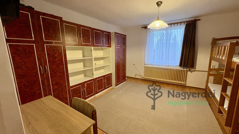 Debrecen, Lencztelep, Ház, családi ház  