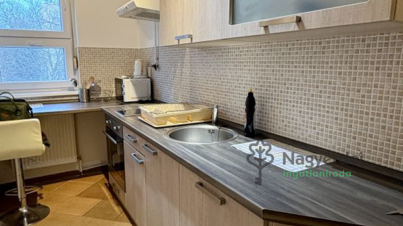 Debrecen, Sestakert, Lakás, tégla lakás  