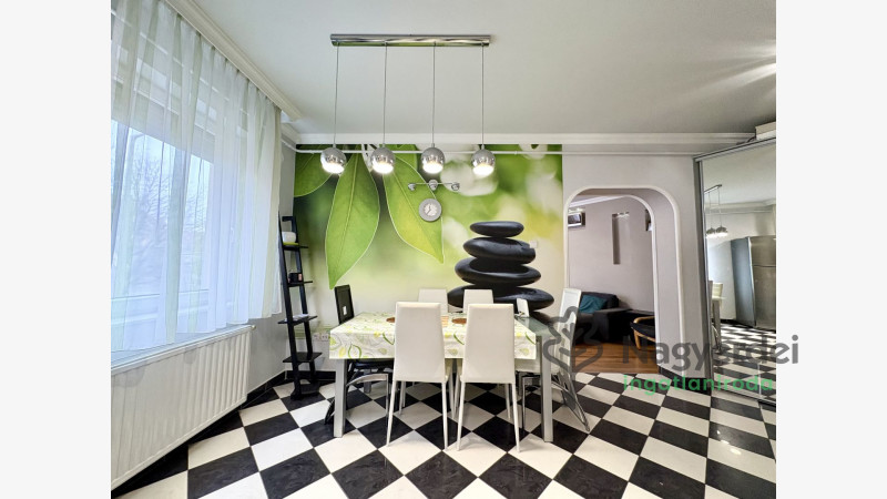 Debrecen, Újkert, Lakás, tégla lakás  