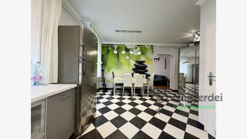 Debrecen, Újkert, Lakás, tégla lakás  