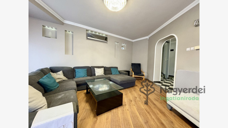 Debrecen, Újkert, Lakás, tégla lakás  