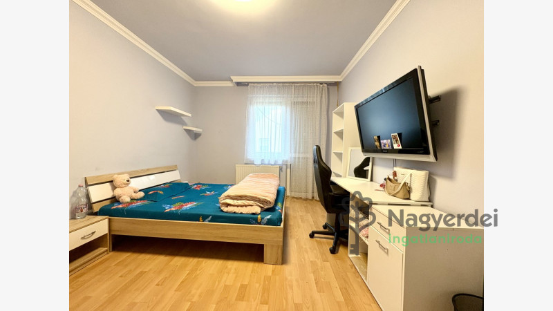 Debrecen, Újkert, Lakás, tégla lakás  