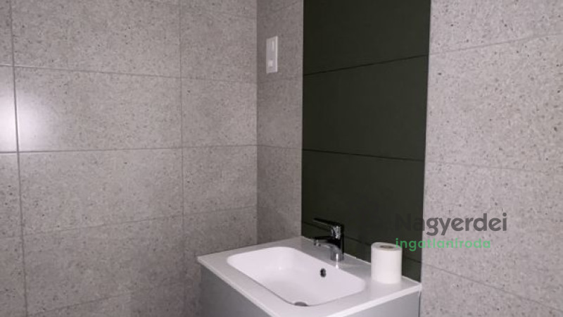 Debrecen, Belváros, Lakás, tégla lakás  