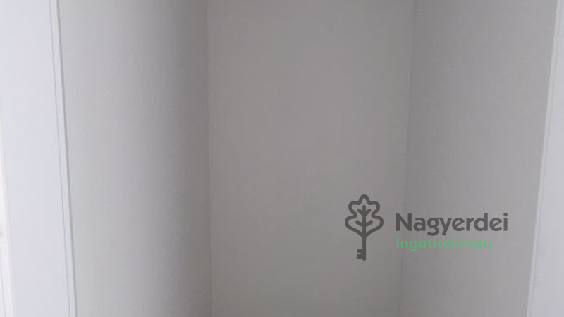 Debrecen, Belváros, Lakás, tégla lakás  