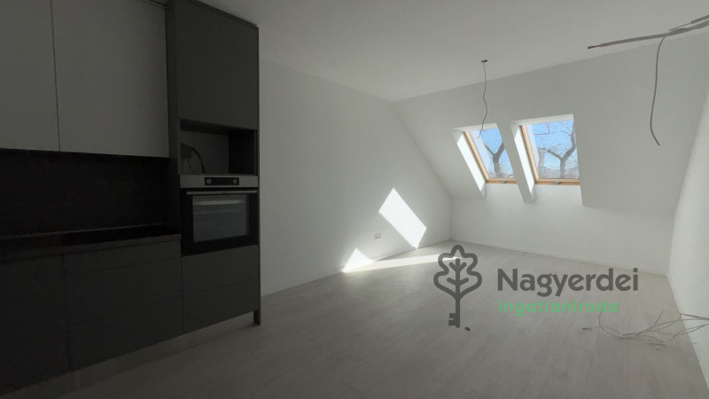 Debrecen, Belváros, Lakás, tégla lakás  