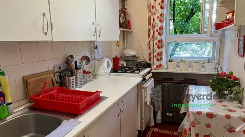 Debrecen, Nagyerdő, Lakás, tégla lakás  