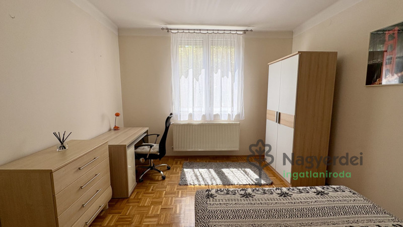 Debrecen, Sestakert, Lakás, tégla lakás  