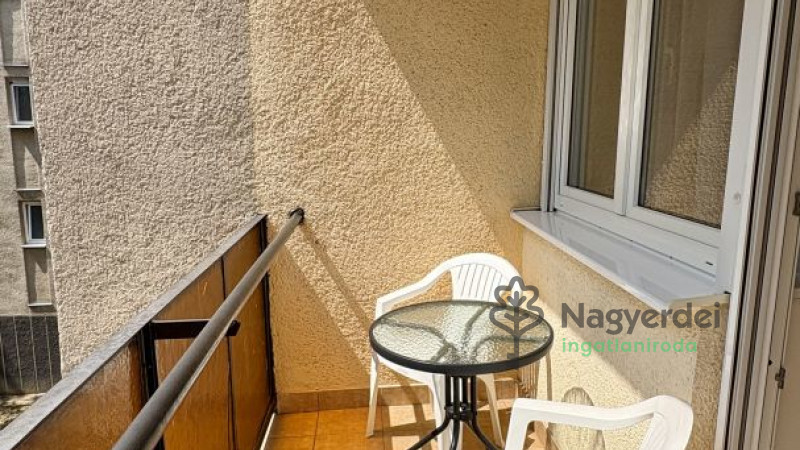 Debrecen, Sestakert, Lakás, tégla lakás  