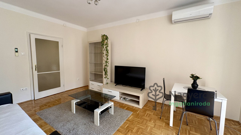 Debrecen, Sestakert, Lakás, tégla lakás  