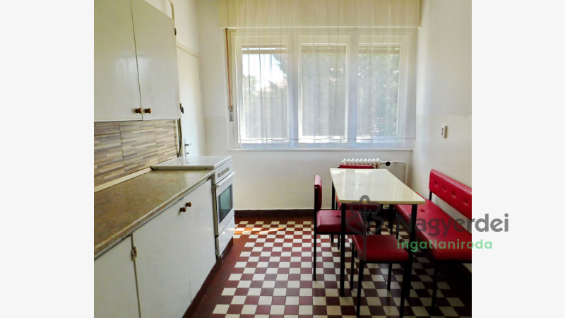 Debrecen, Nagyerdő, Lakás, szoba  