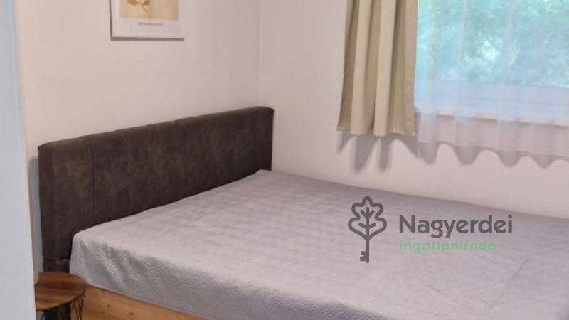 Debrecen, Egyetemváros, Lakás, tégla lakás  
