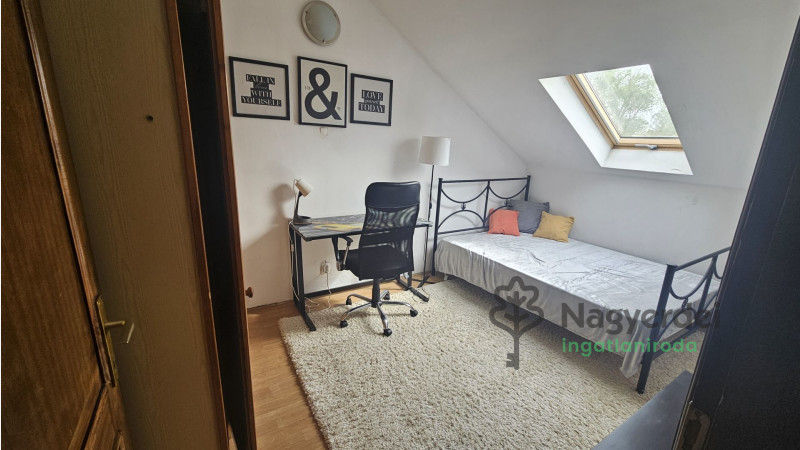 Debrecen, Egyetemváros, Lakás, tégla lakás  