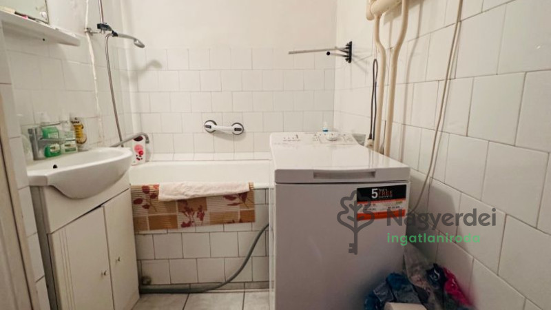 Debrecen, Dobozikert, Lakás, panel lakás  