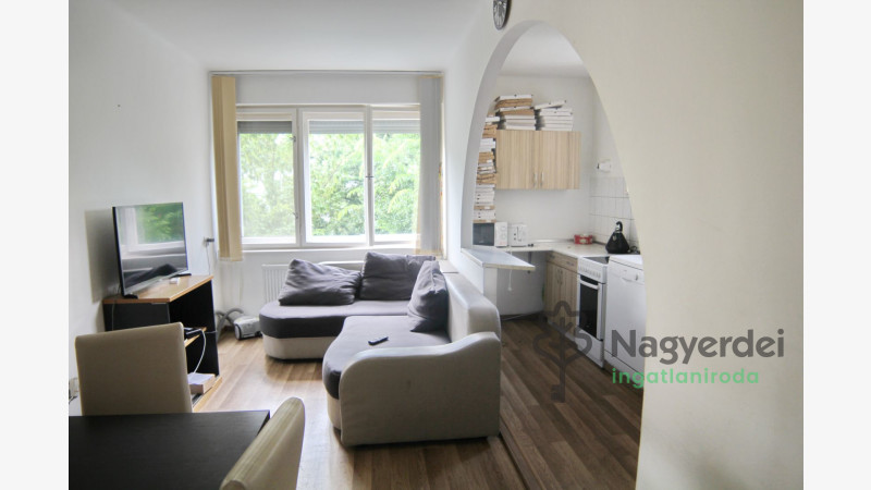 Debrecen, Sestakert, Lakás, tégla lakás  