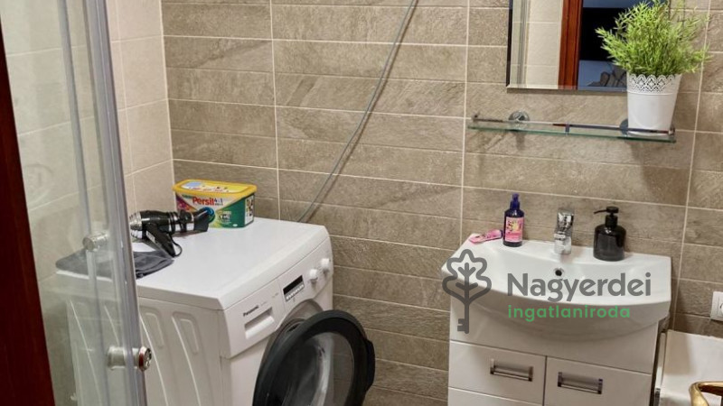 Debrecen, Belváros, Lakás, tégla lakás  