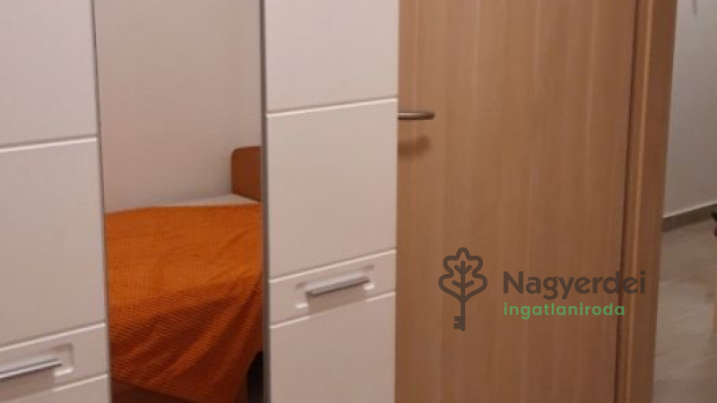 Debrecen, Péterfia, Lakás, tégla lakás  
