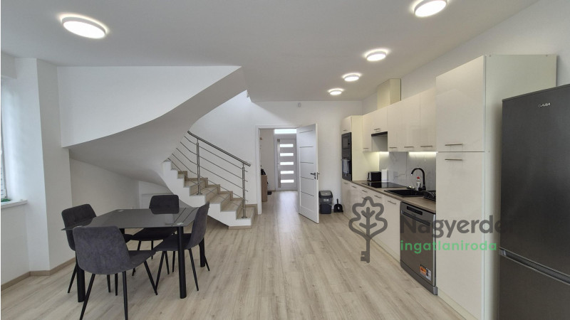 Debrecen, Hatvan utcai kert, Ház, ikerház  