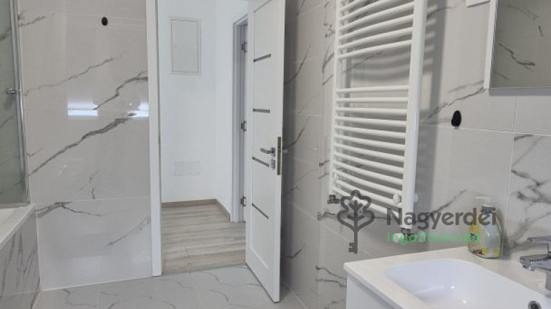 Debrecen, Hatvan utcai kert, Ház, ikerház  