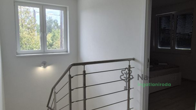 Debrecen, Hatvan utcai kert, Ház, ikerház  