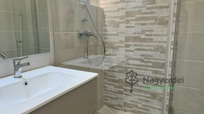 Debrecen, Újkert, Lakás, panel lakás  