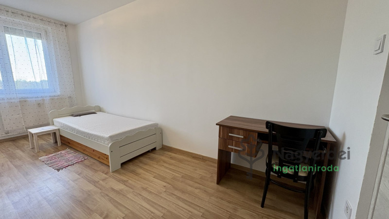 Debrecen, Újkert, Lakás, panel lakás  