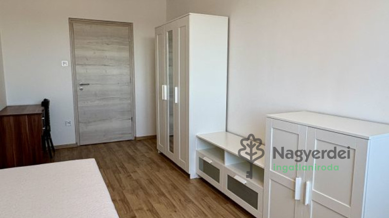 Debrecen, Újkert, Lakás, panel lakás  