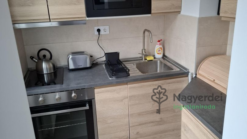 Debrecen, Libakert, Lakás, tégla lakás  