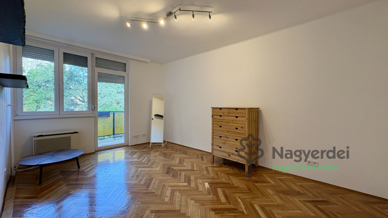 Debrecen, Libakert, Lakás, tégla lakás  