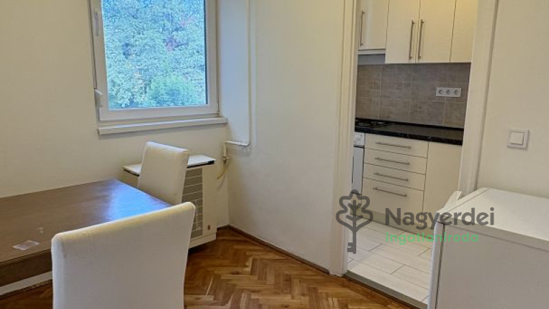 Debrecen, Libakert, Lakás, tégla lakás  
