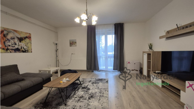 Debrecen, Sestakert, Lakás, tégla lakás  