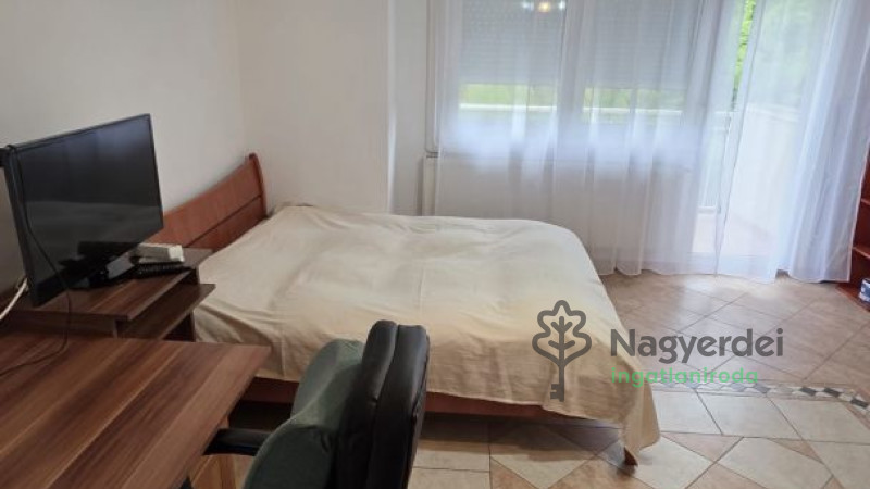 Debrecen, Egyetemváros, Lakás, tégla lakás  