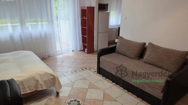 Debrecen, Egyetemváros, Lakás, tégla lakás  