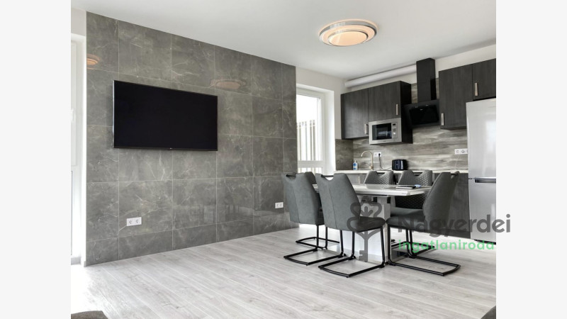 Debrecen, Belváros, Lakás, tégla lakás  