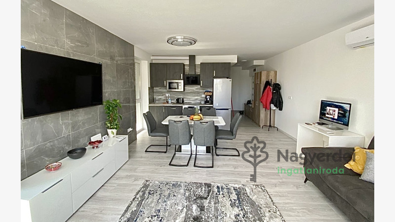 Debrecen, Belváros, Lakás, tégla lakás  