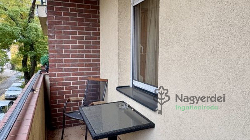 Debrecen, Szentlászlófalva, Lakás, tégla lakás  