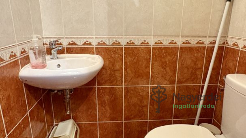 Debrecen, Szentlászlófalva, Lakás, tégla lakás  