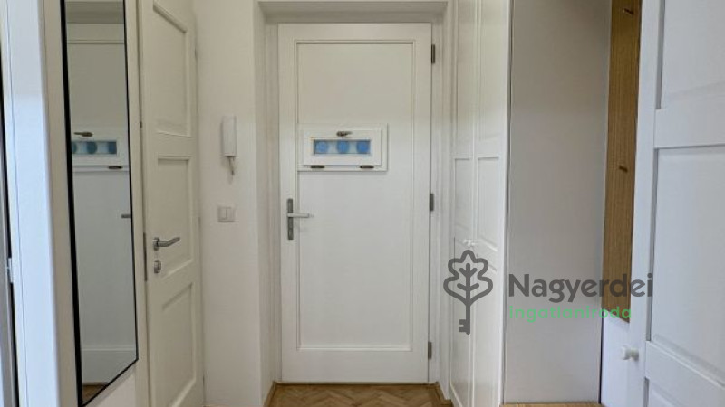 Debrecen, Belváros, Lakás, tégla lakás  