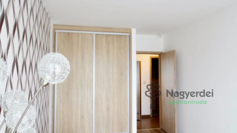 Debrecen, Sestakert, Lakás, tégla lakás  