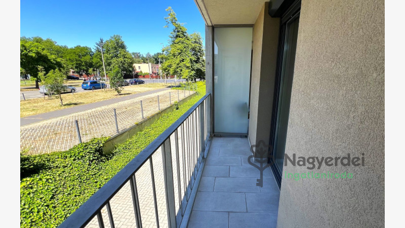 Debrecen, Sestakert, Lakás, tégla lakás  