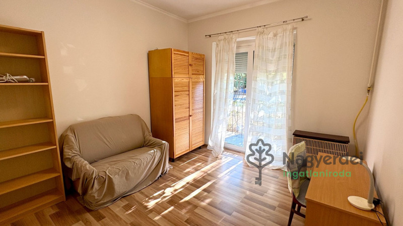 Debrecen, Nagyerdő, Lakás, tégla lakás  