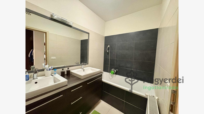 Debrecen, Belváros, Lakás, tégla lakás  